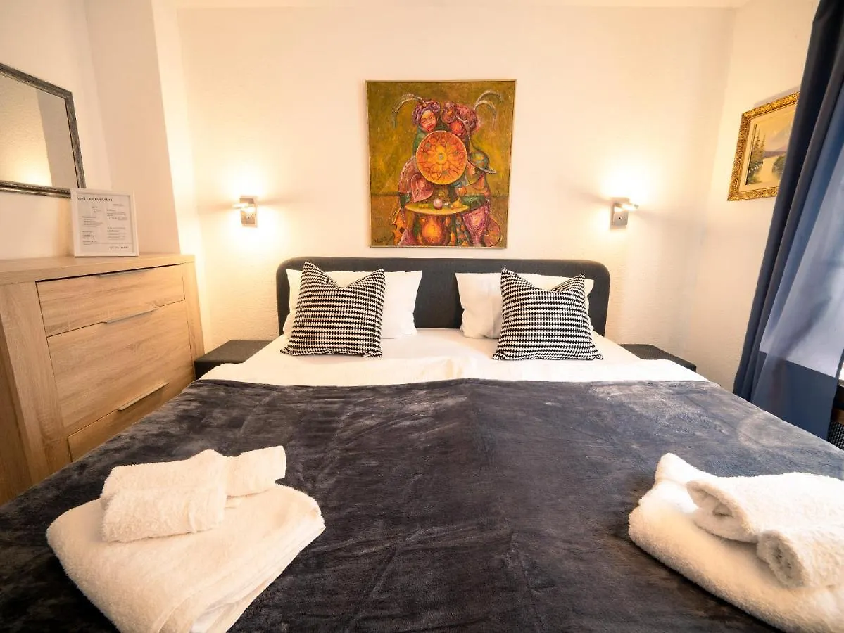 Apartment Truth Fuer 5 - King Size Betten, Kamin, Garten, Xxl Couch, Smart-Tv Dortmund